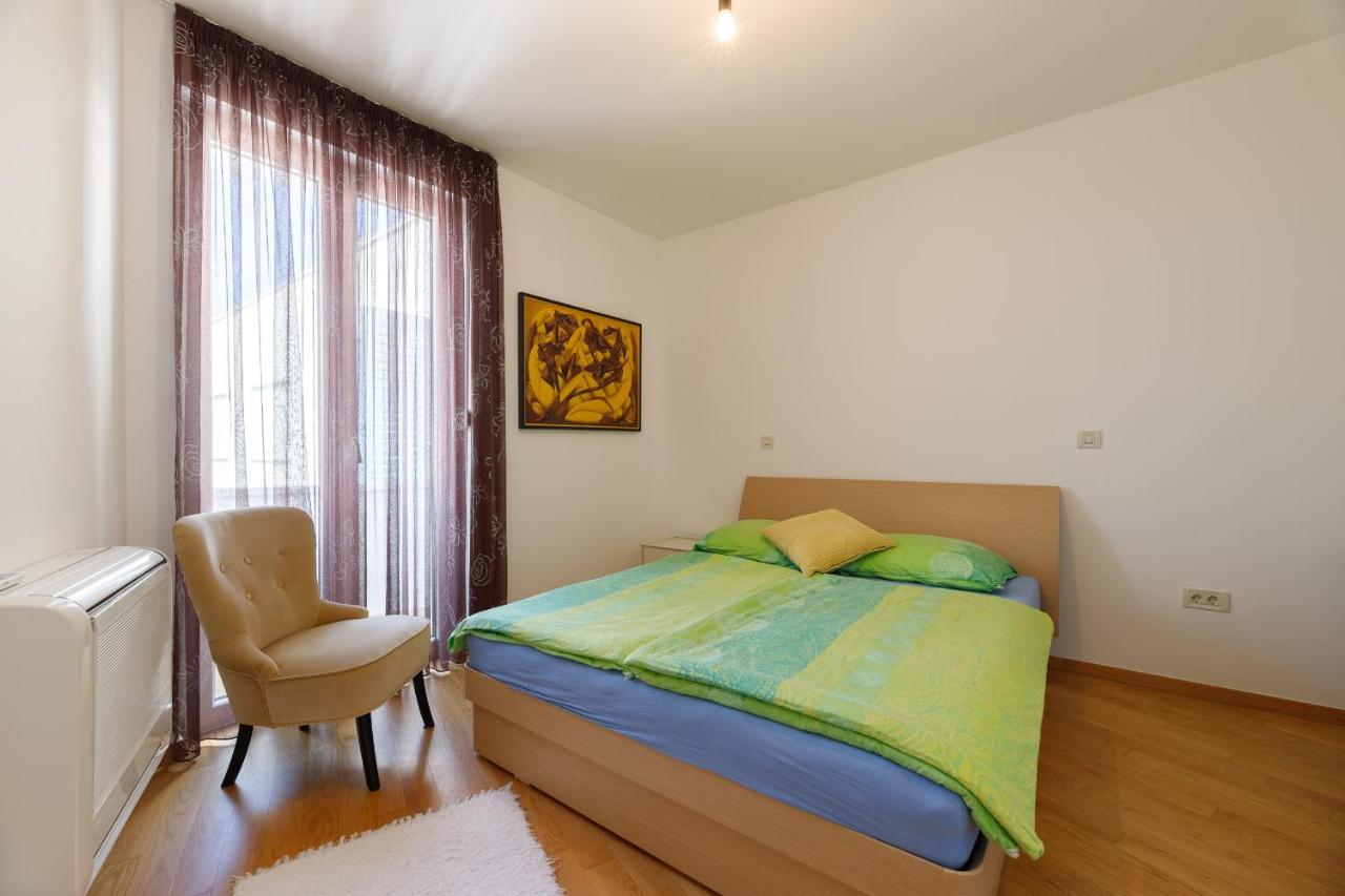 Apartment Luxury Sara *